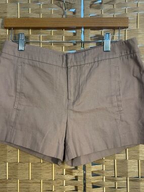 Women’s Gap Classic Chino 3.5” Mauve NWOT Shorts